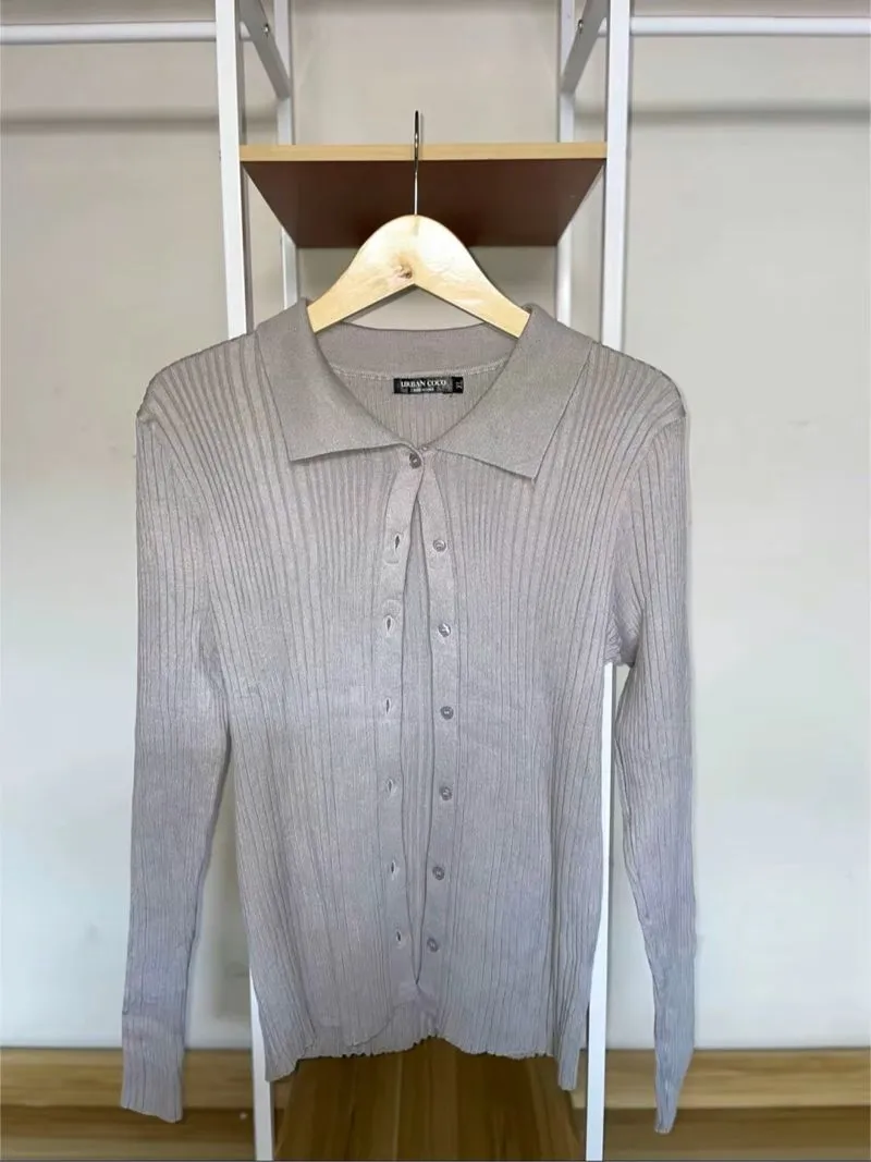 Cardigan Abu-abu Berkerah photo 1