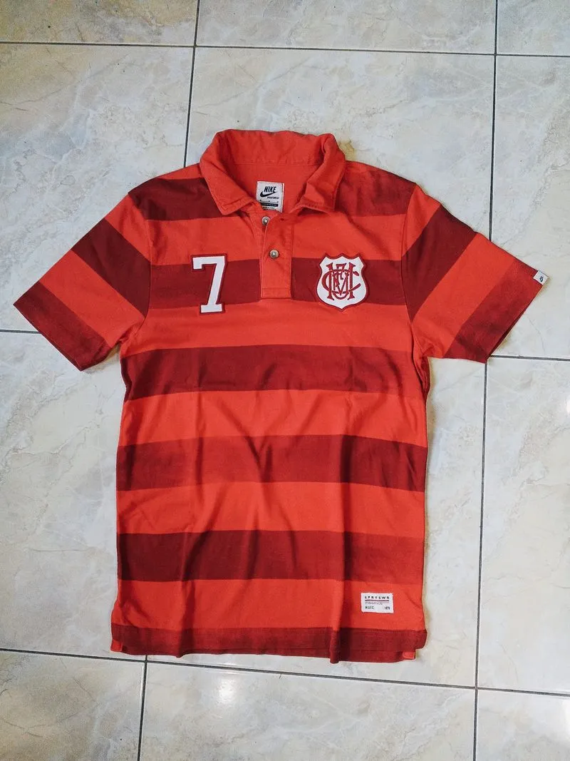 Nike Sportswear Manchester United Polo Shirt Red MUFC Footba photo 1