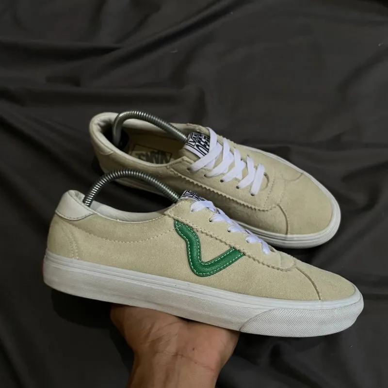 VANS Indie Casual Sneakers Pria green cream photo 1