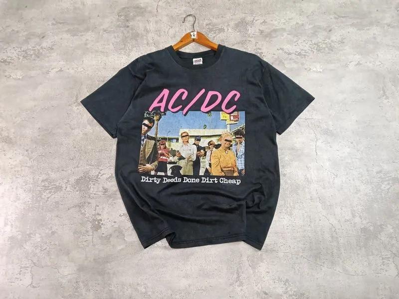 T-shirt AC/DC,2002 Dirty Deeds Done Dirt Cheap photo 1