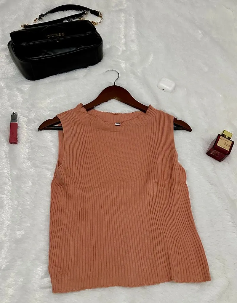 Uniqlo Casual T-shirt Wanita pink photo 1
