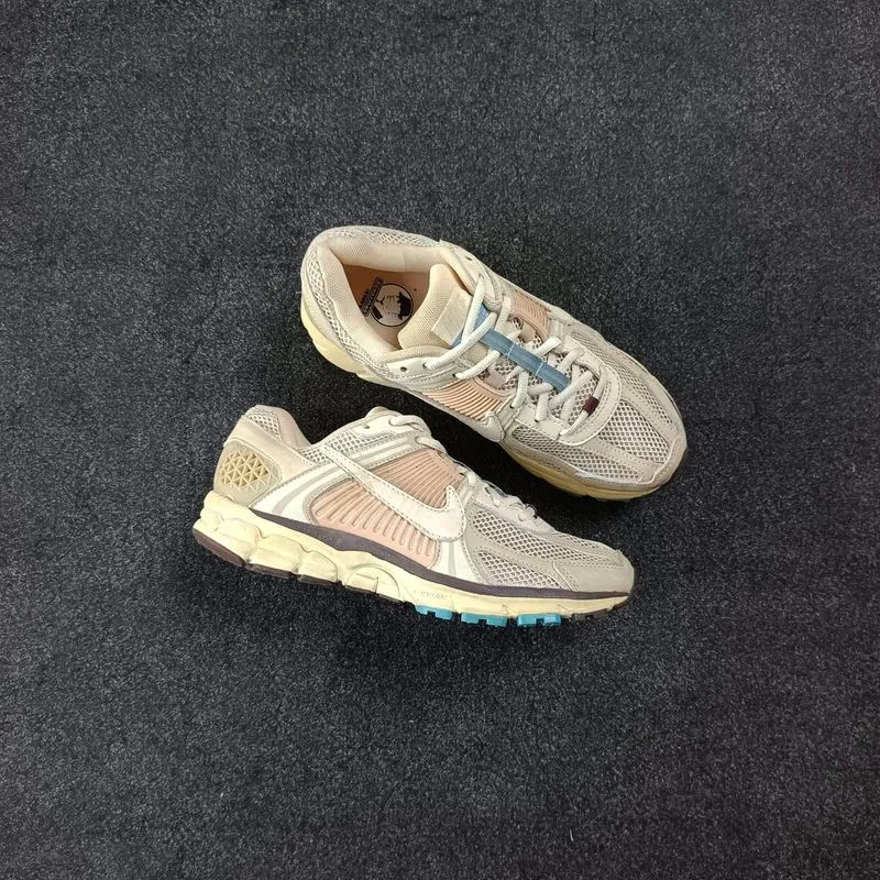 Nike Zoom Vomero 5 Oatmeal x Bowerman photo 1
