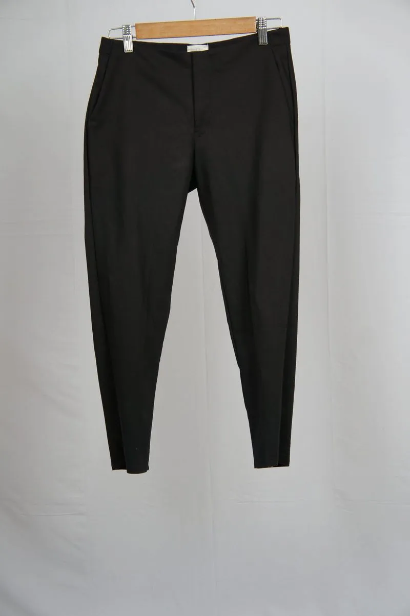 Eeesome - Black Pants photo 1