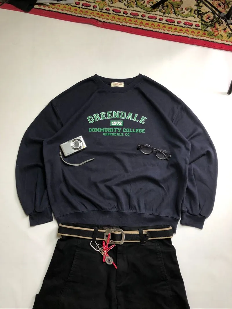 Sweaters Vintage and Streetwears, Brand MAGENTA photo 1
