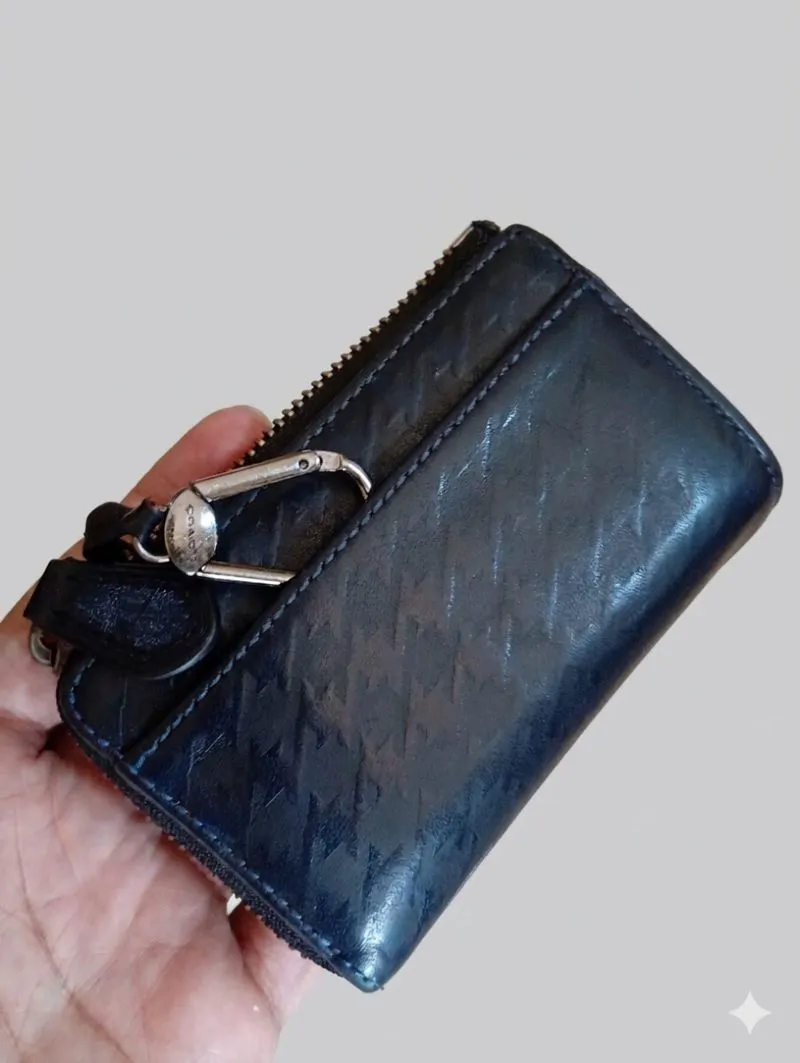 COACH L-Zip Key Case / Card Case photo 1
