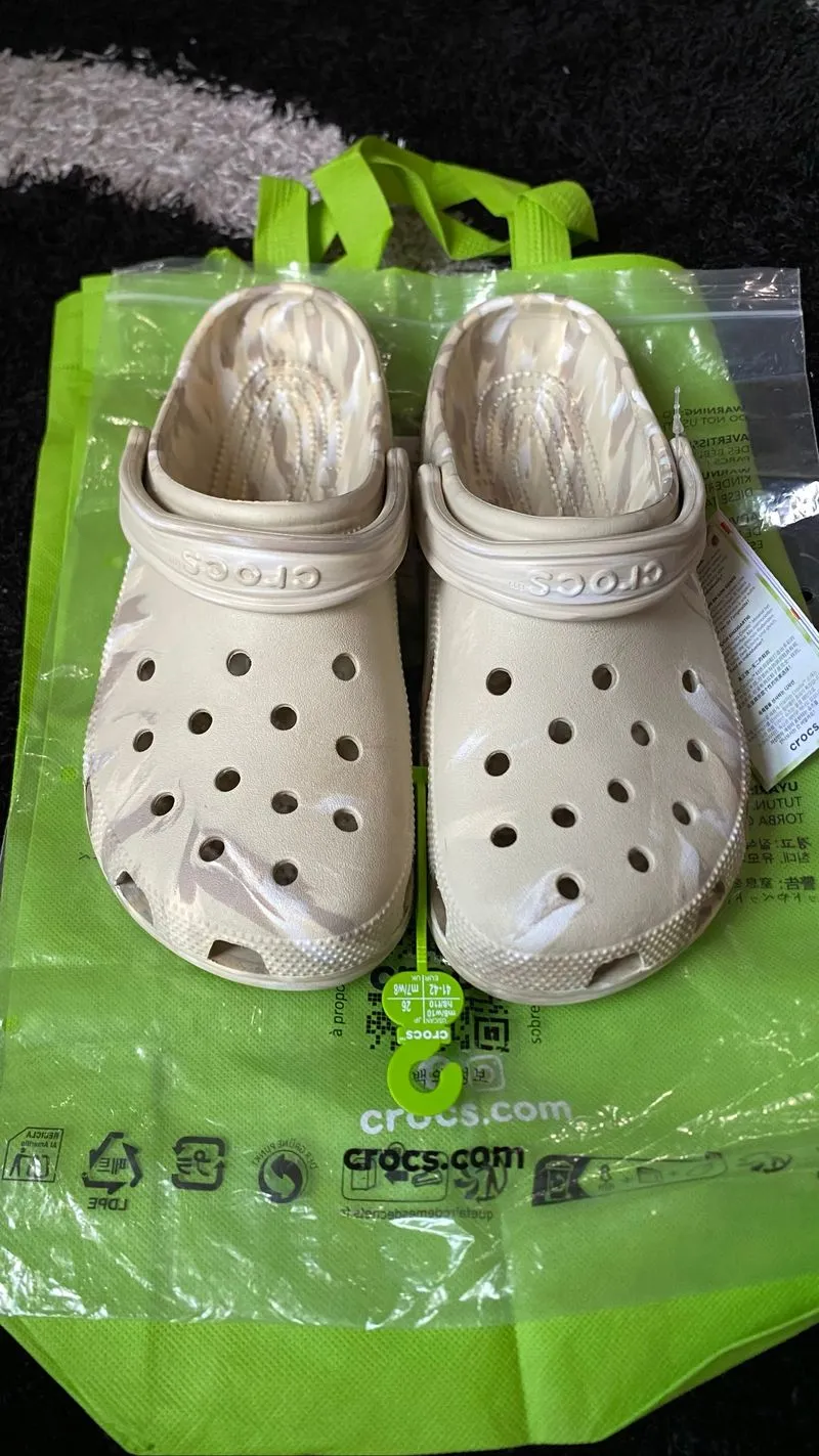 crocs marble/tie dye  photo 1