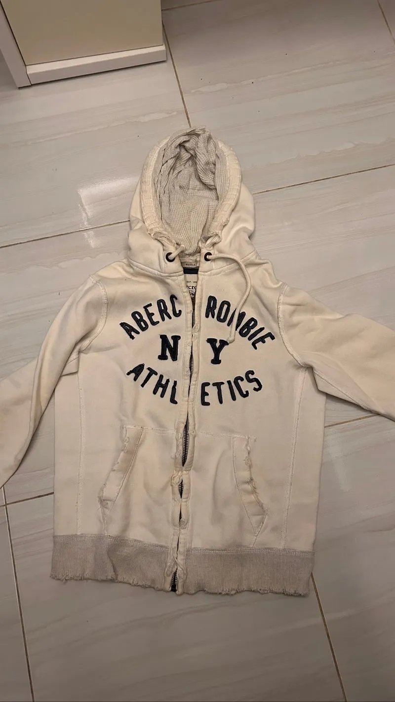 vintage hoodie photo 1