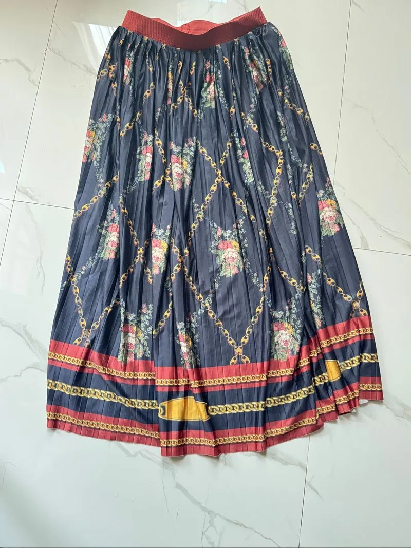 Skirts photo 1