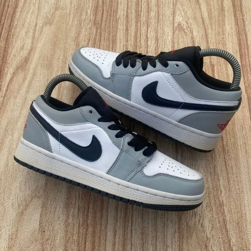 Nike Air Jordan Casual Sneakers Pria gray photo 1