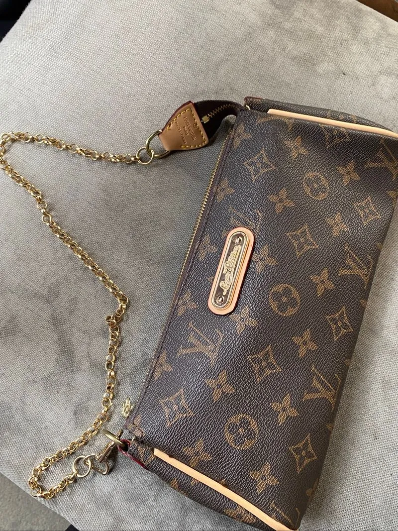 L*V Eva Bags photo 1