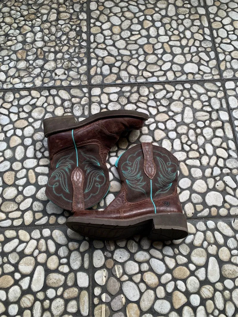 cowboy boots photo 1