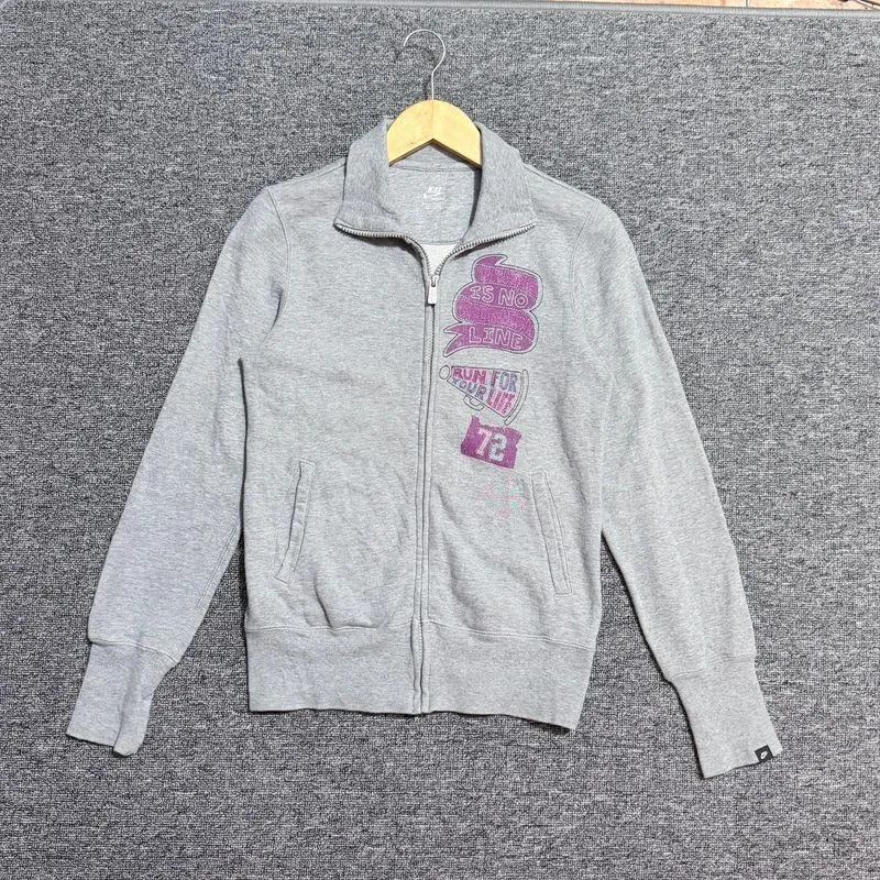 Nike Woman Track Jacket photo 1