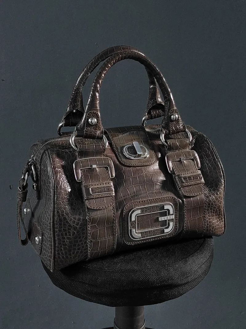 VINTAGE GUESS CROC photo 1