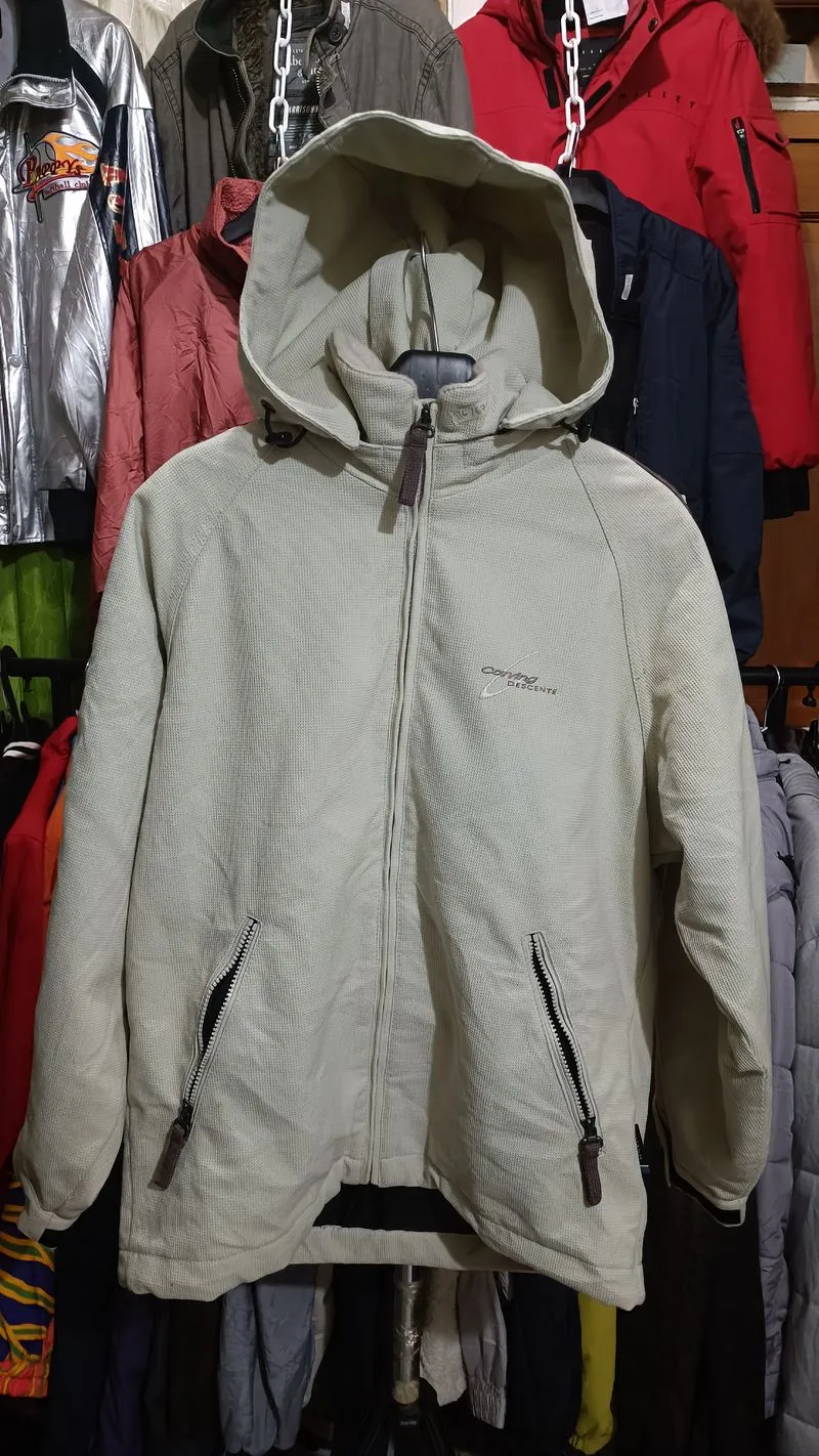 Descente Sportswear Casual Windbreaker Pria white gray photo 1