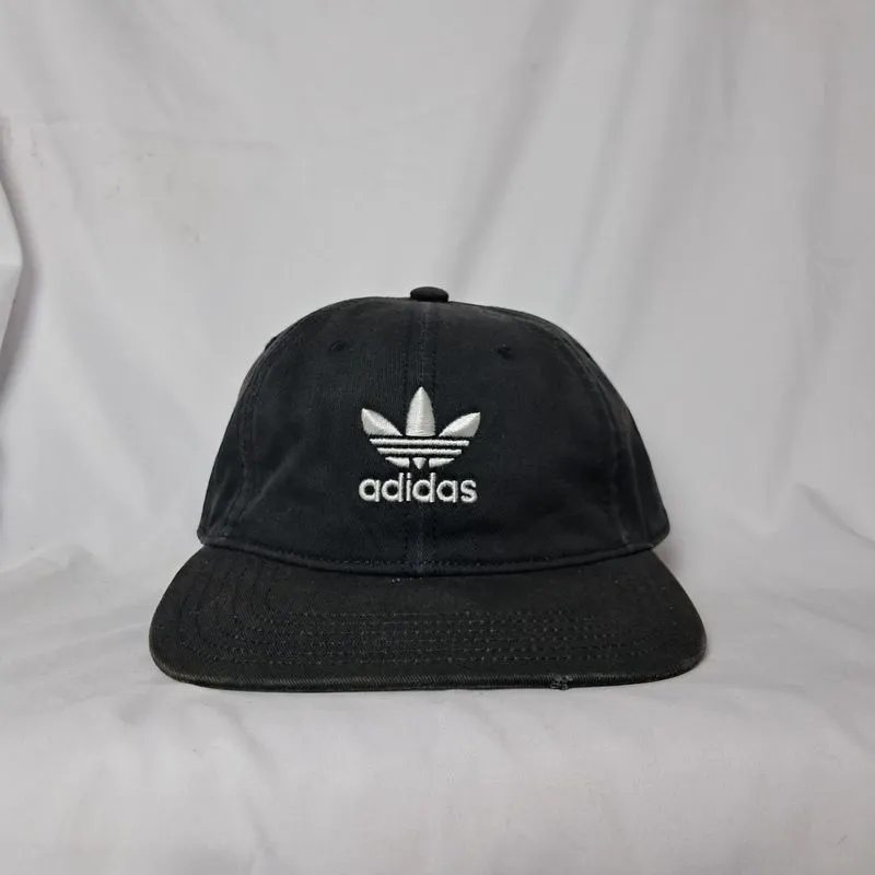 Adidas snapback  photo 1