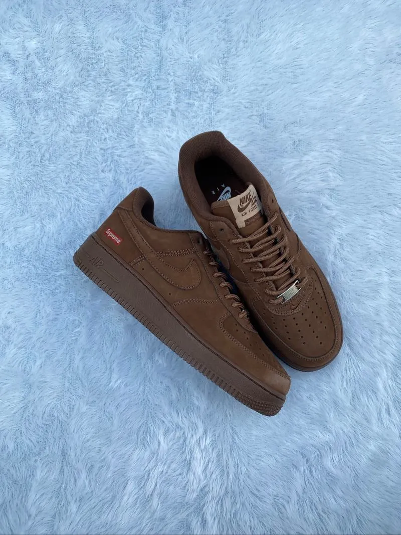 Nike AF1 x Supreme photo 1