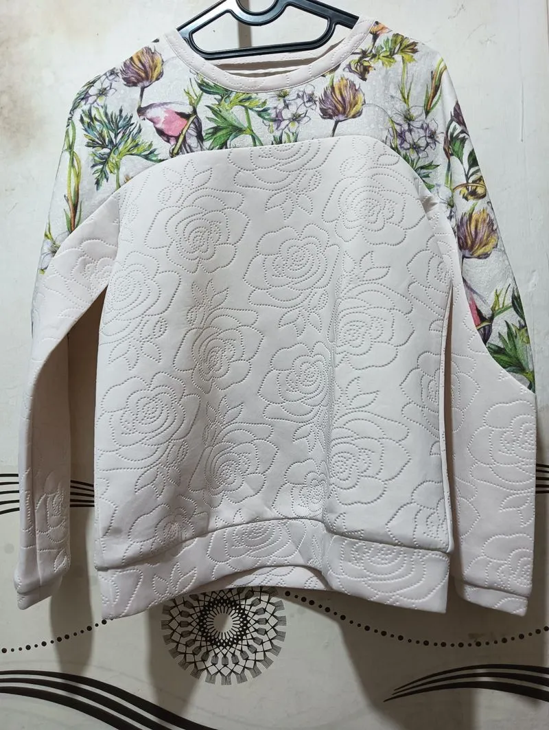 Sweater Tebal Motif Bunga  photo 1