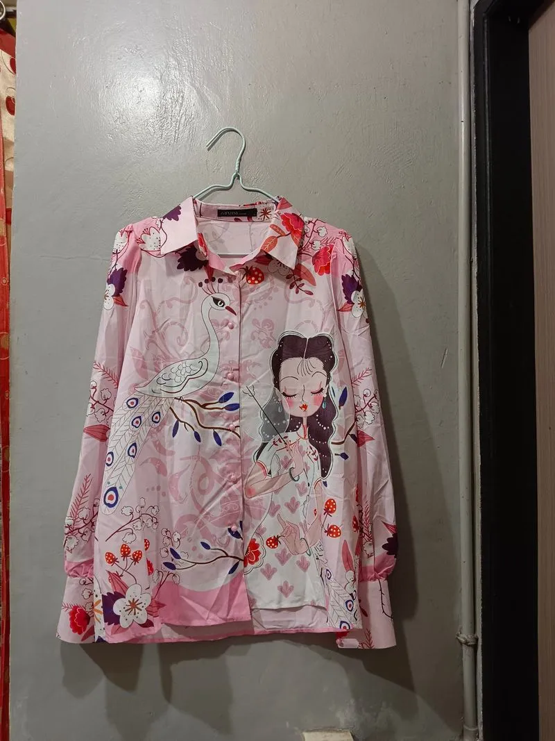 Atasan Kemeja Pink Kartun Jepang photo 1