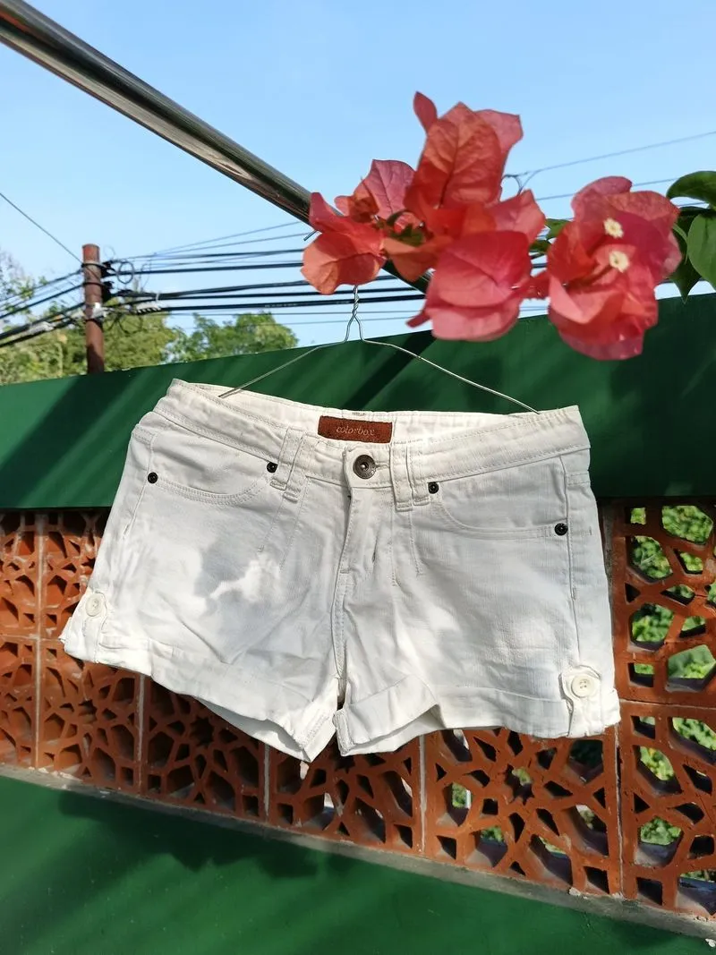 COLORBOX White Short photo 1