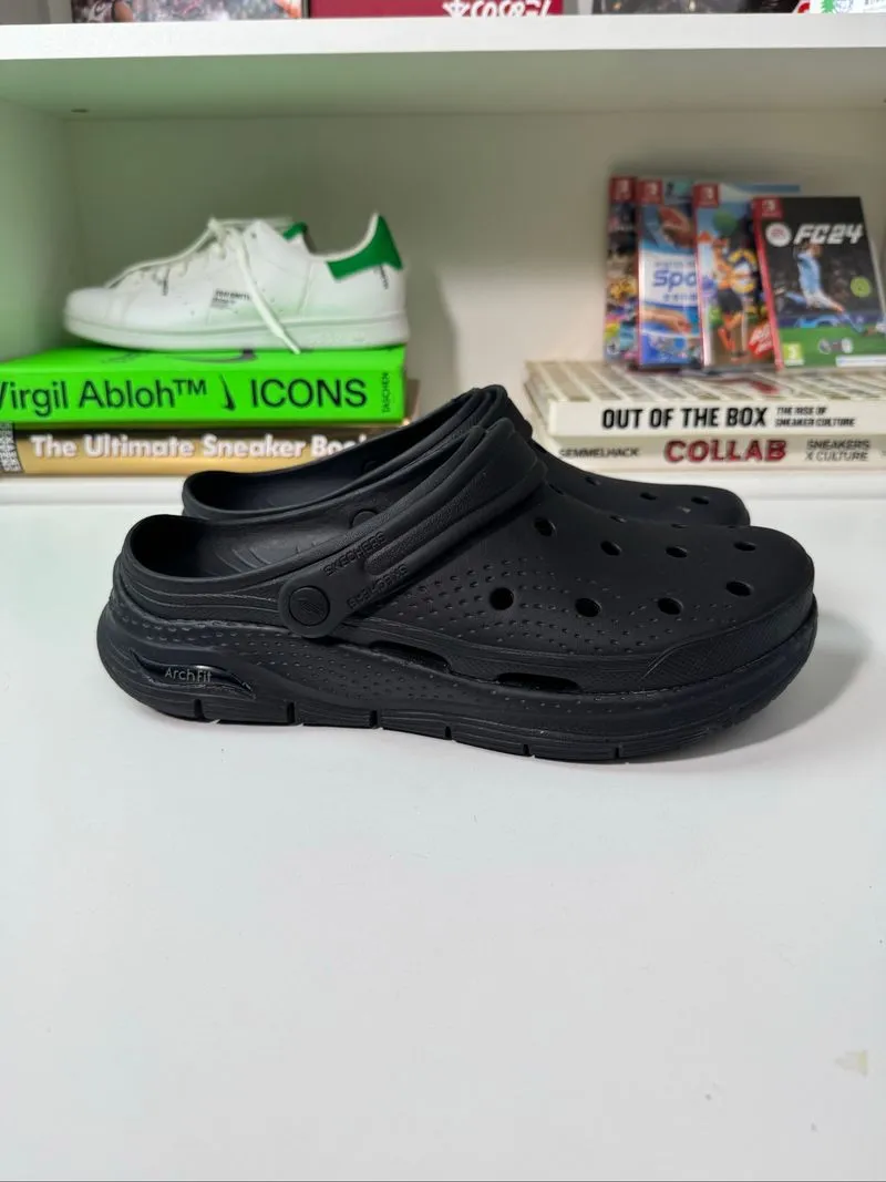 Skechers foamies arch fit size 44 photo 1