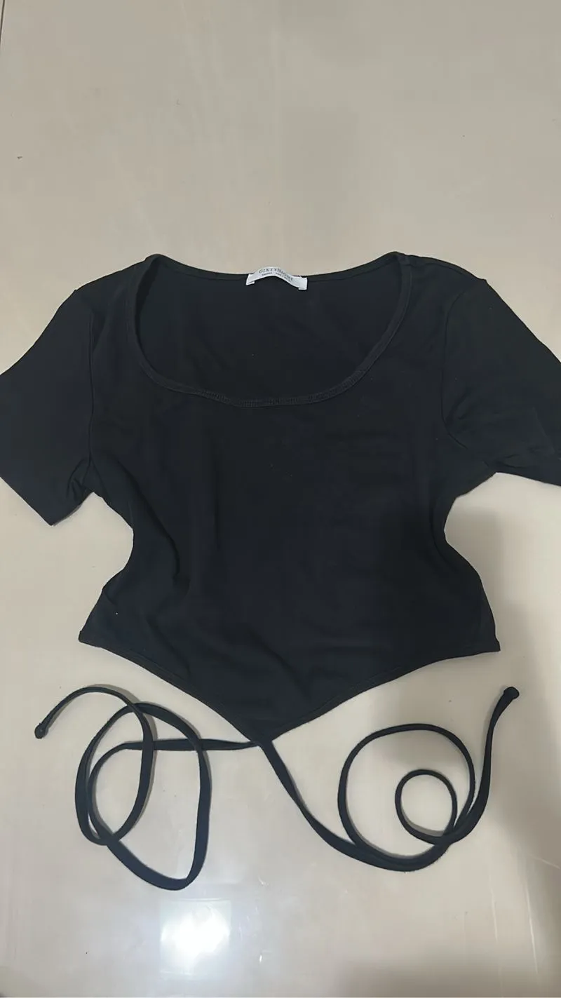 tie-side croptop photo 1