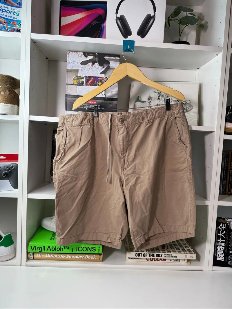 Celana pendek uniqlo cream XXL photo 1