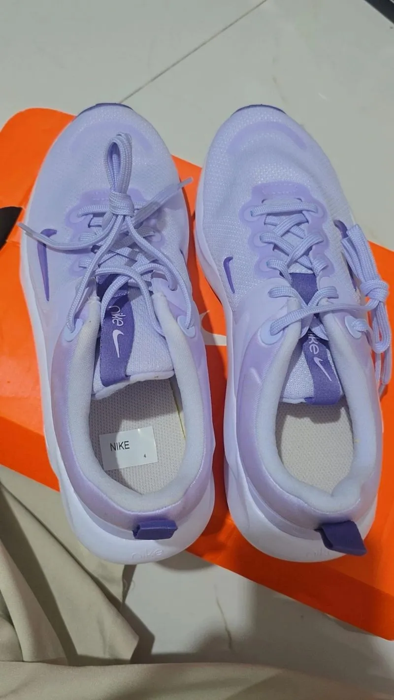 Sepatu nike photo 1