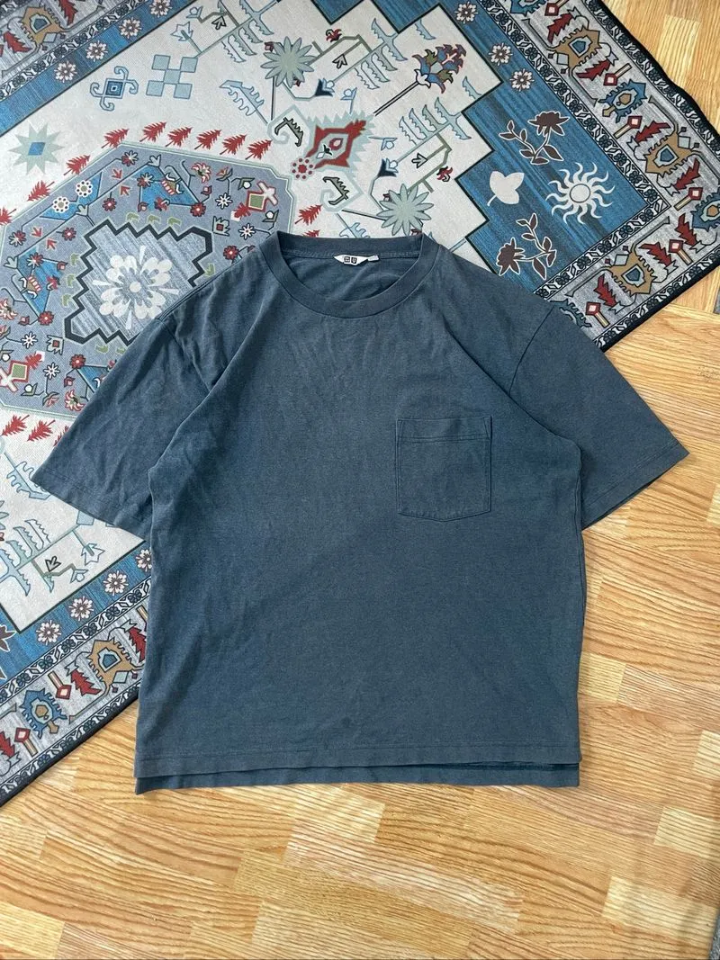 uniqlo pocket t-shirt original photo 1