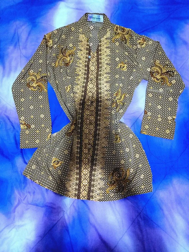 batik solo gold photo 1