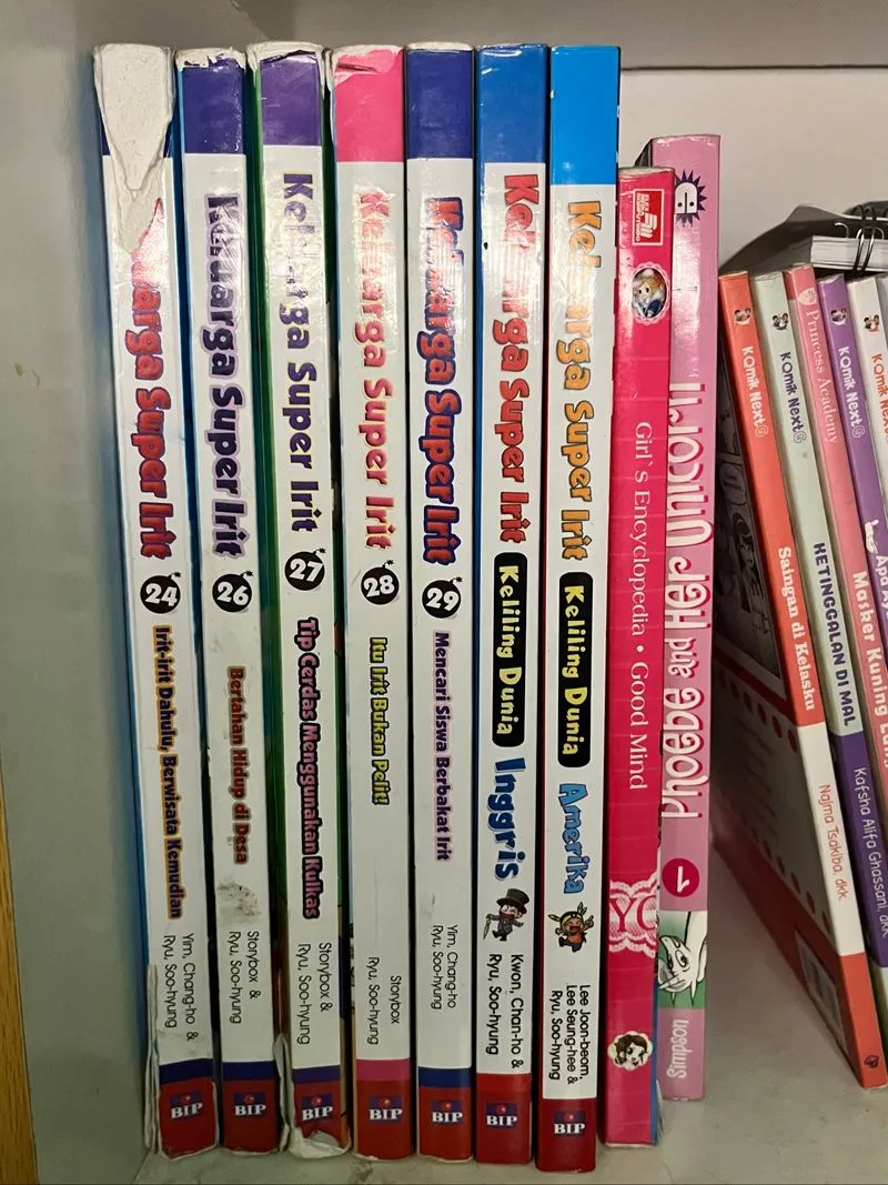 komik keluarga super irit photo 1