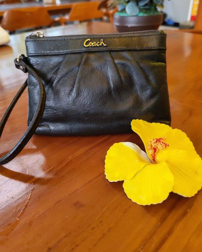 wrislet coach; dompet kulit coach  photo 1
