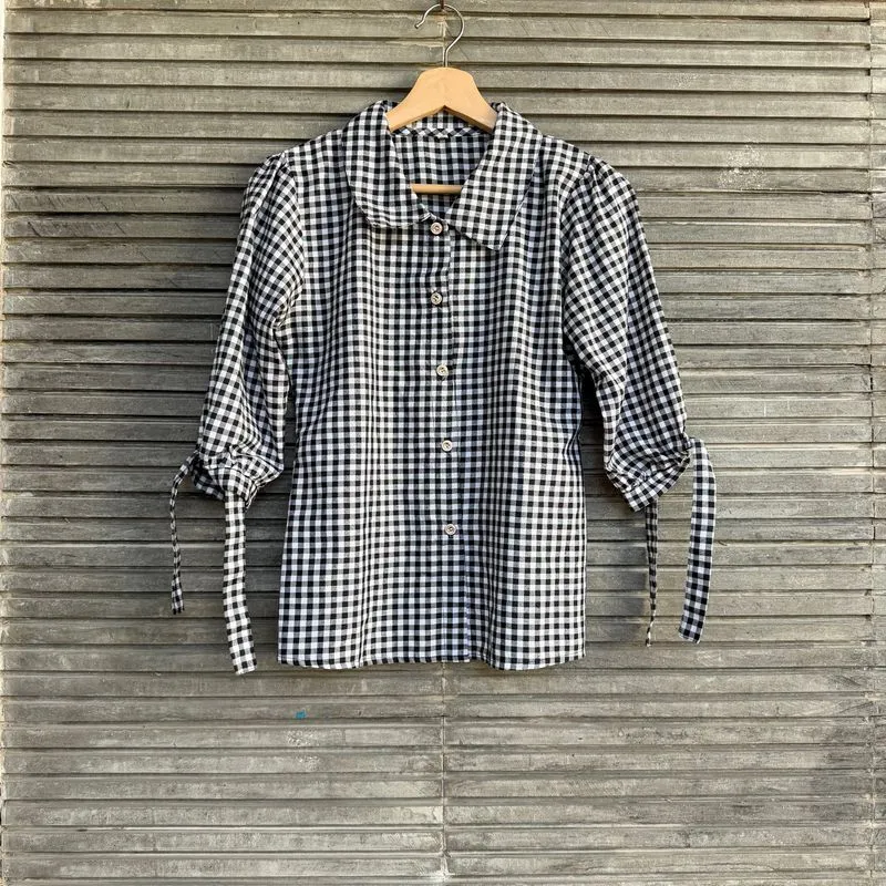 RF - Blouse Kerah Kotak BW photo 1