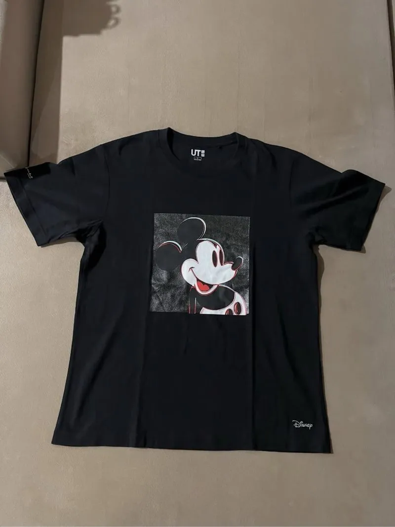 Baju Uniqlo Mickey Mouse Hitam photo 1