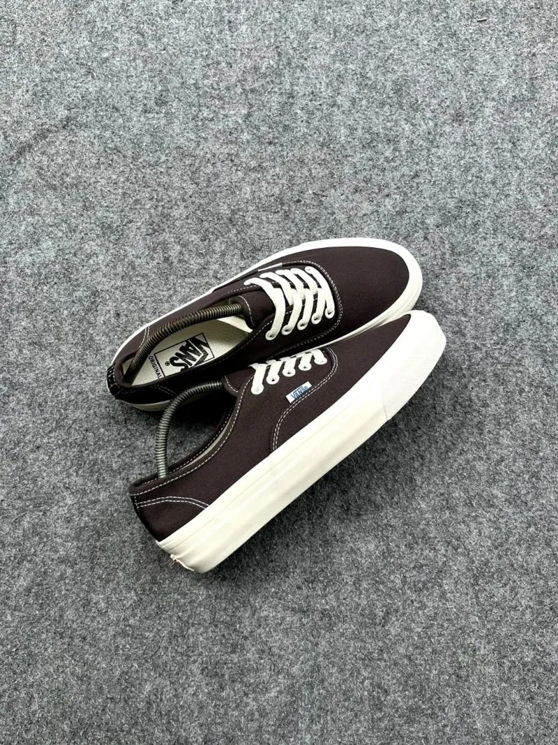 VANS AUTHENTIC VAULT OG photo 1