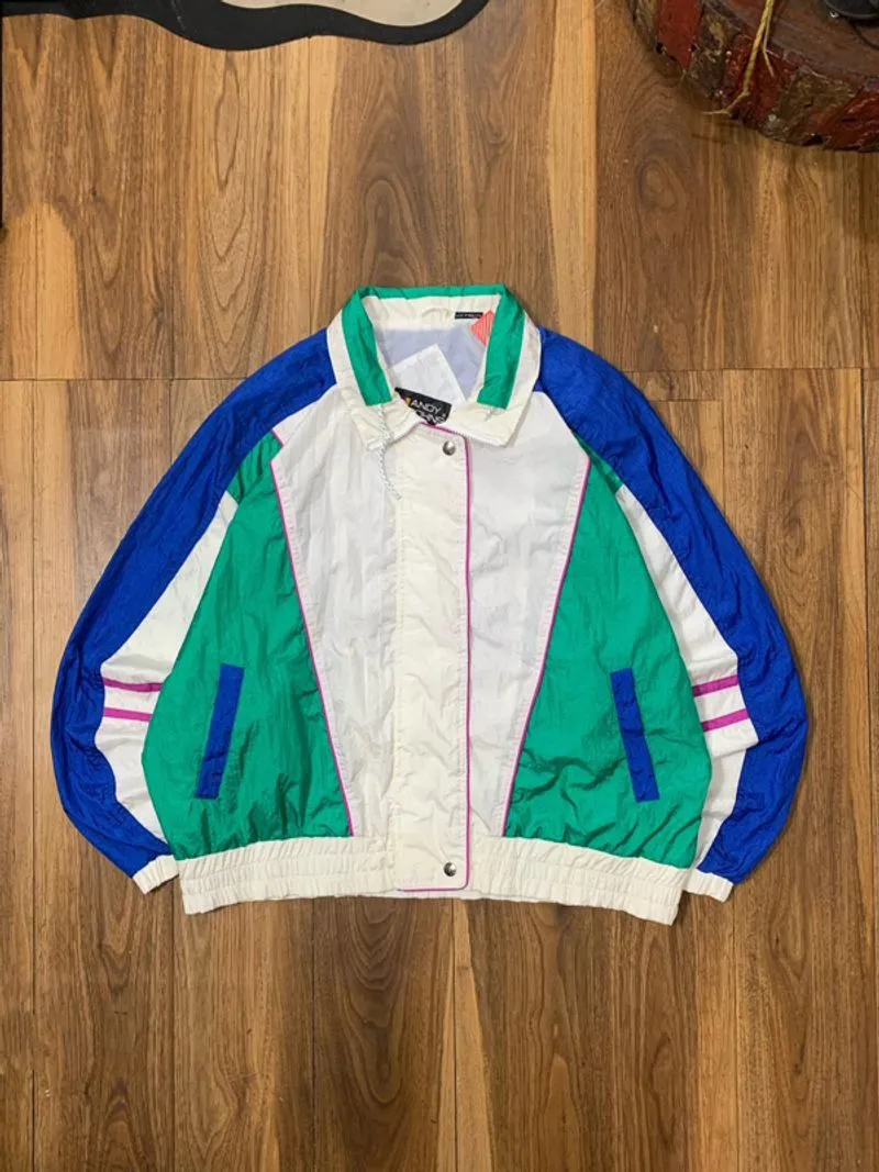RETRO VIBES: 90s Vintage Windbreaker photo 1