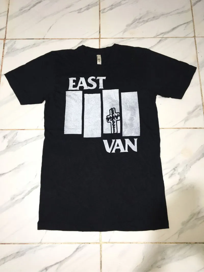 Tshirt East Van photo 1