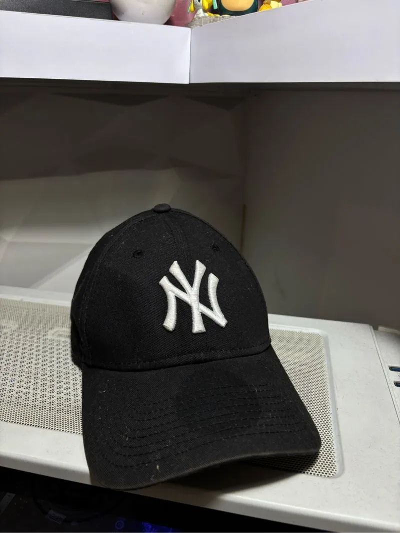 New Era New York Yankees Hat photo 1