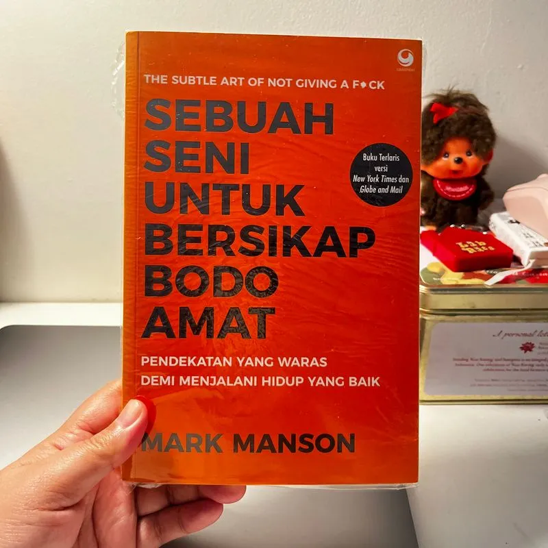 Buku Sebuah Seni Untuk Bersikap Bodo Amat photo 1