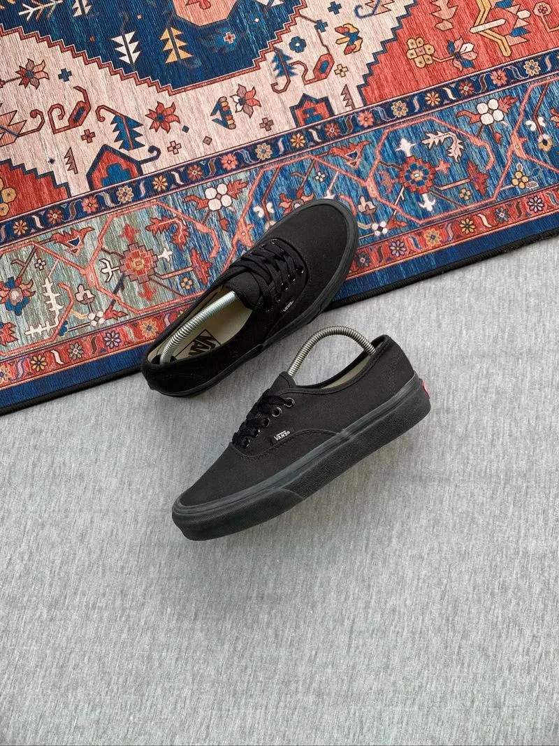 Vans Authentic Classic OG Triple Black photo 1