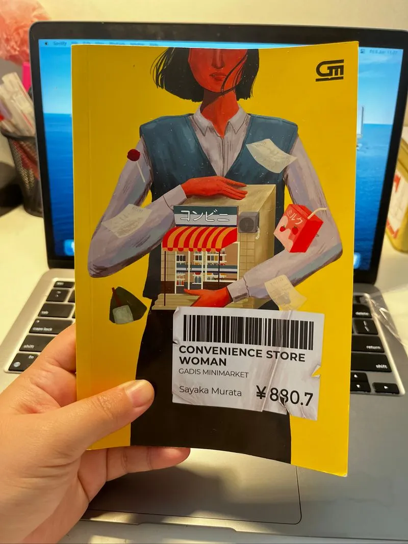 Buku Gadis Minimarket - by Sayaka Murata photo 1