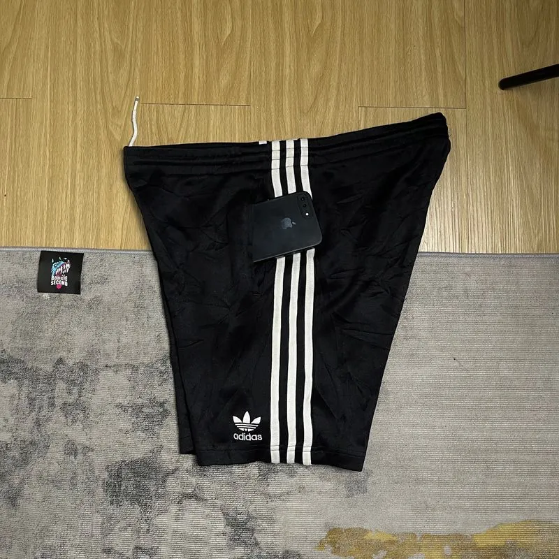 Celana Pendek Adidas Superstar photo 1