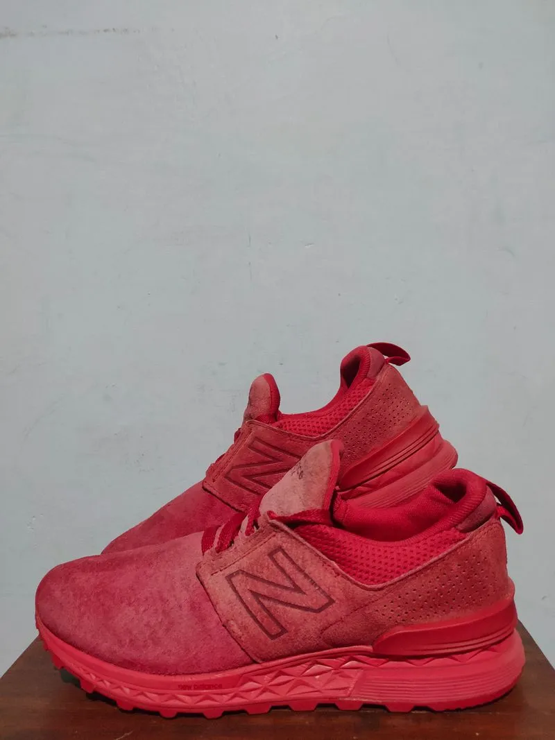 New Balance Sportswear Casual Sneakers Wanita red Preloved