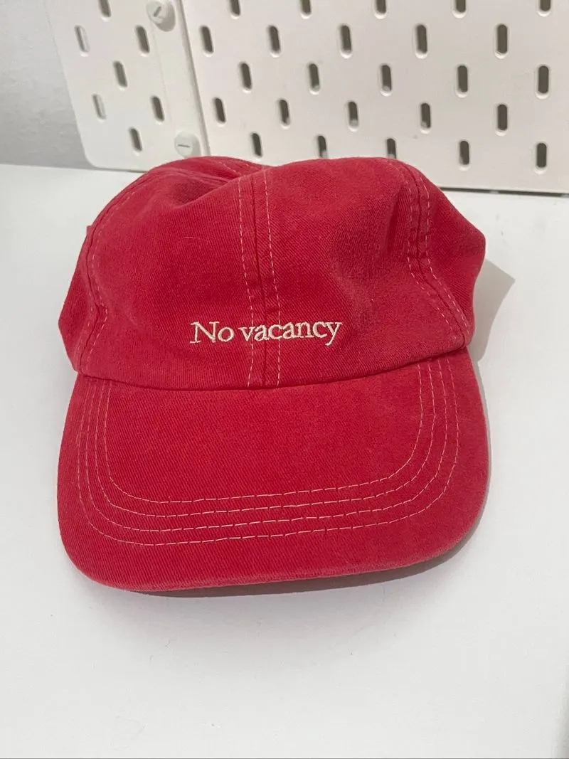 Mango No Vacancy Red Cap photo 1