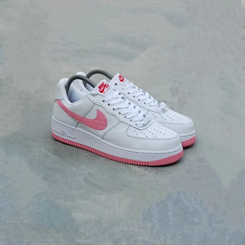 Nike Streetwear Casual Sneakers Wanita white pink photo 1