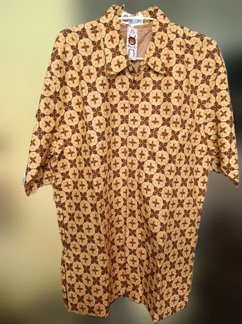 kemeja batik coklat ukuran XL - preloved photo 1