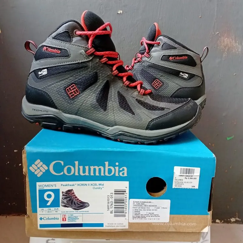 Sepatu gunung wanita columbia peakfreak II photo 1