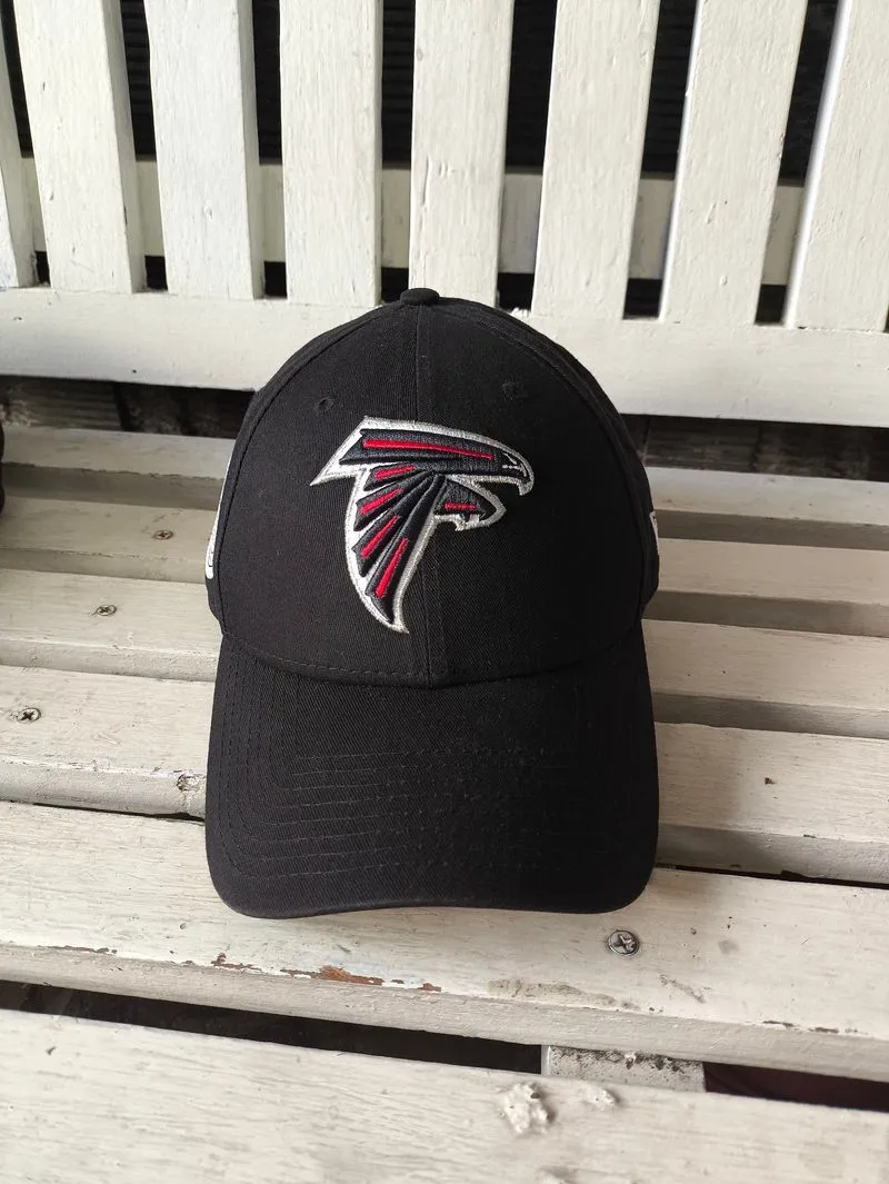 Topi Falcone Mercedes New Era photo 1