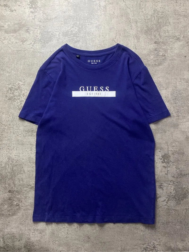 tshirt guess photo 1