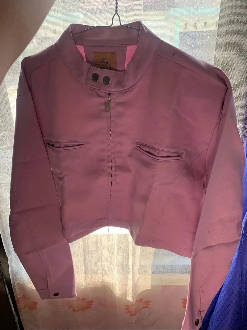 PRELOVED JAKET CROP  photo 1