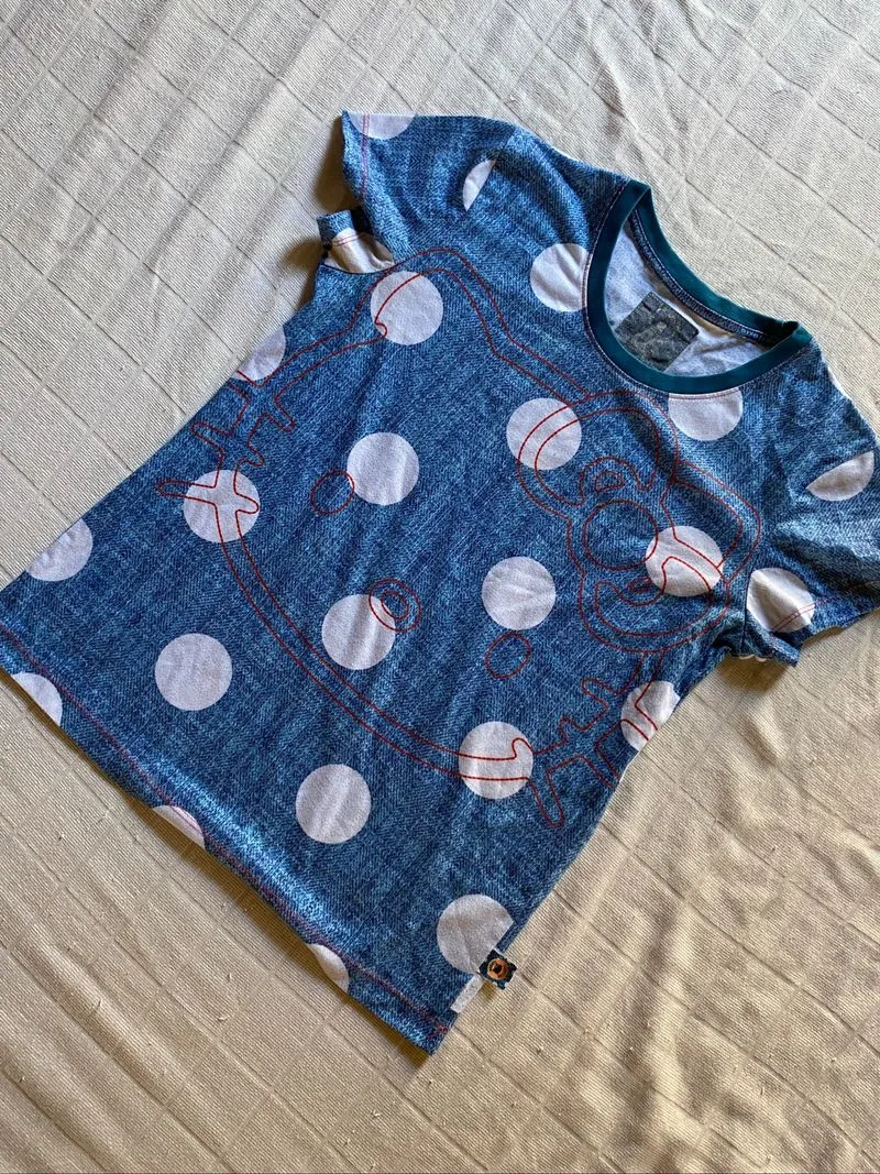 Tshirt wanita  photo 1